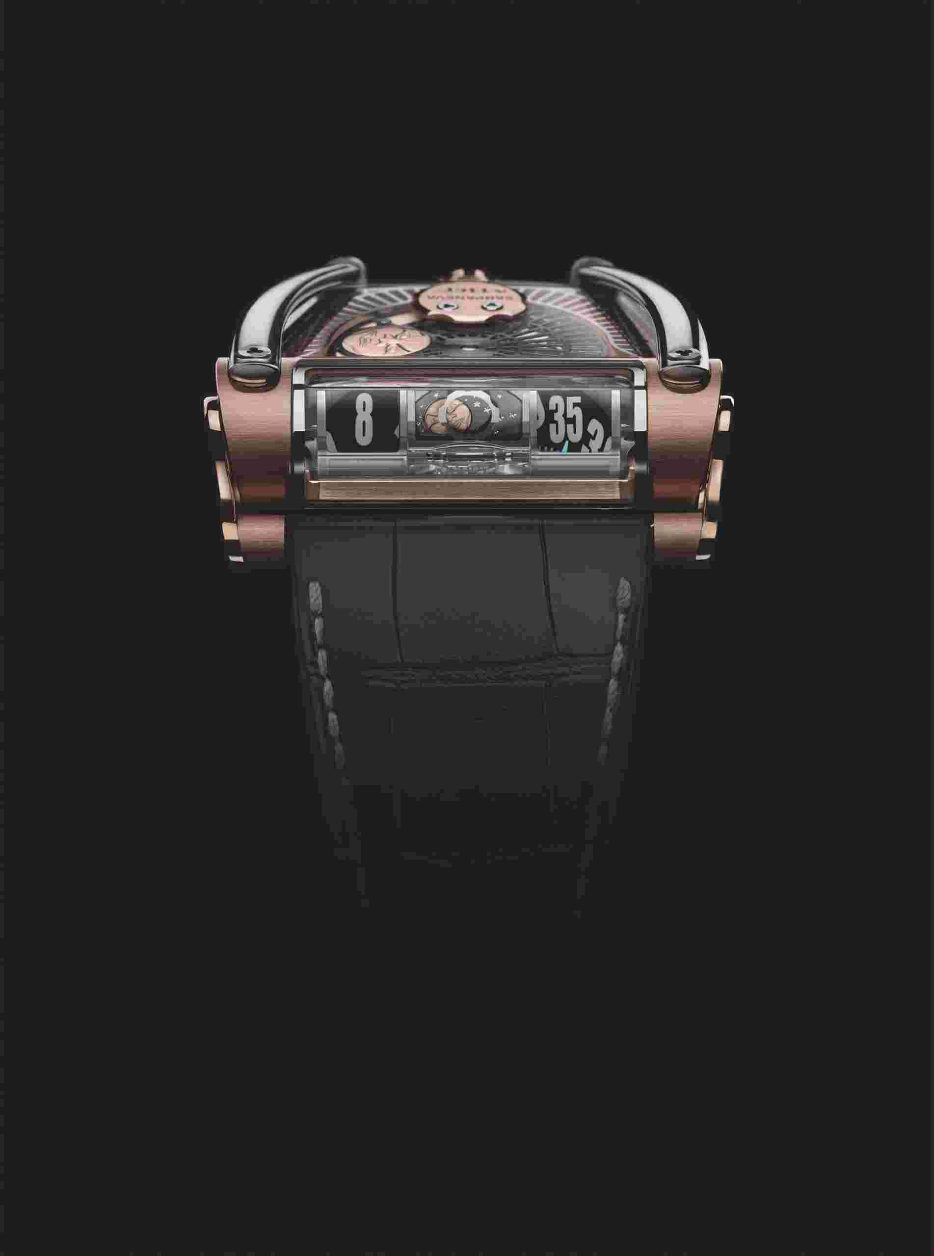 MB&F
  
          MoonMachine 2 RG