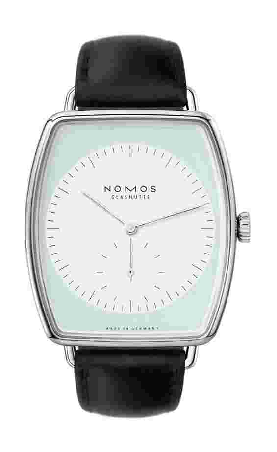 Nomos Glashütte
  
          Lux White gold