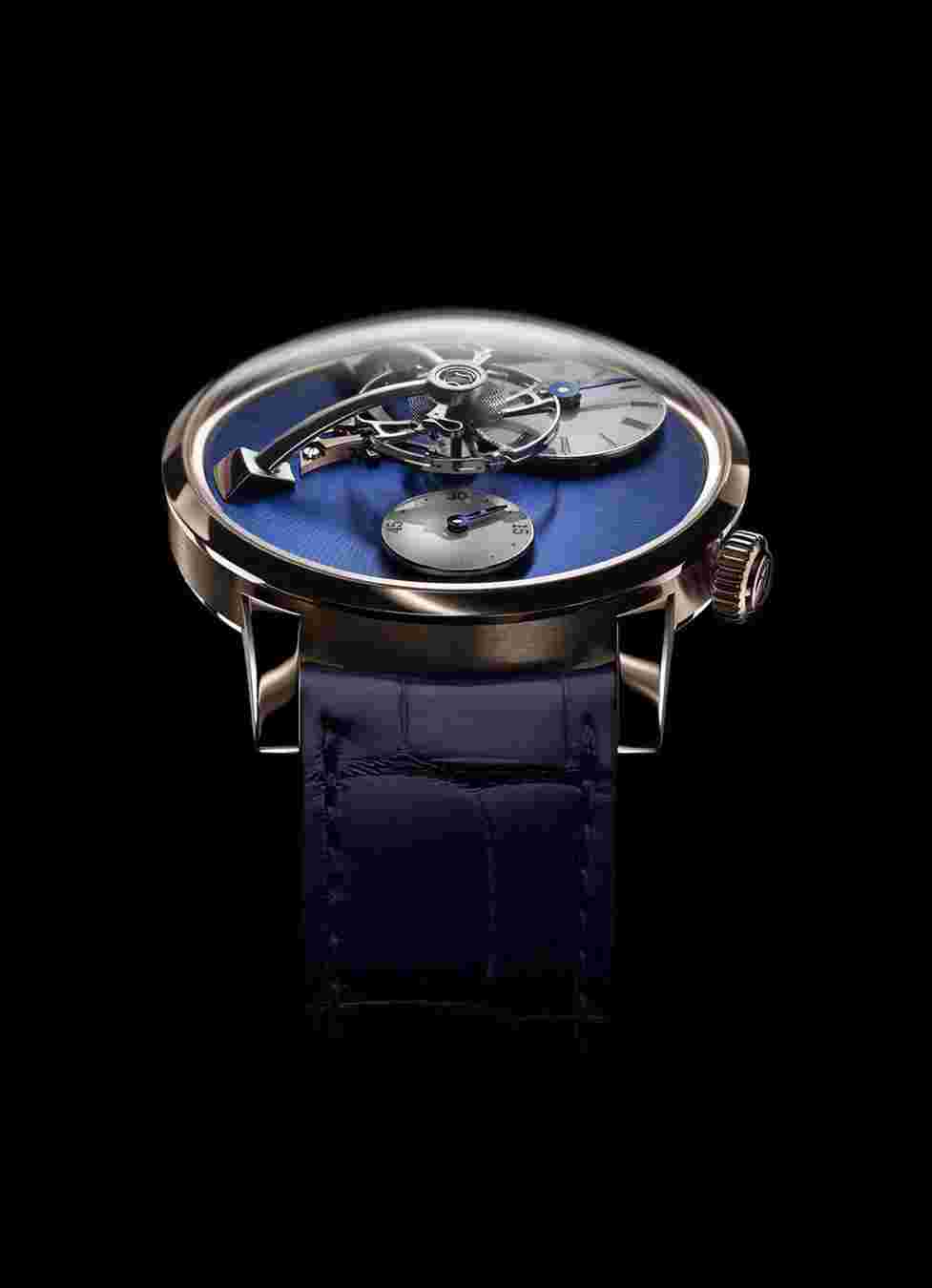 MB&F
  
          LM101 RG Blue