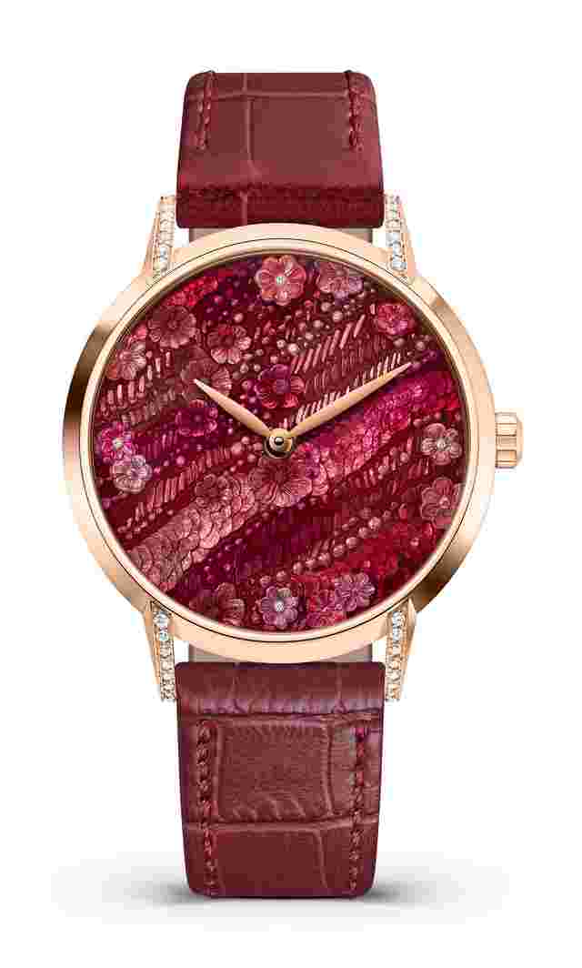 TAOS
  
          Sequins