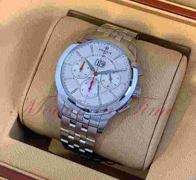 Perrelet
                           
                                 Classic Chronograph Big Date 42mm Silver Dial - Steel