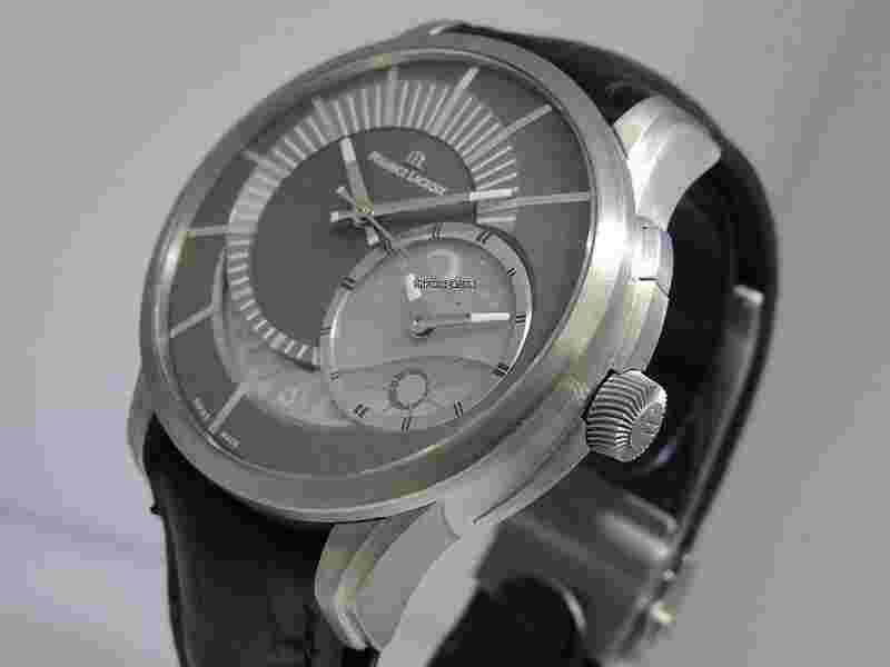 Maurice Lacroix Pontos Décentrique GMT
                           
                                 PT6108-TT031-291 Titanium
