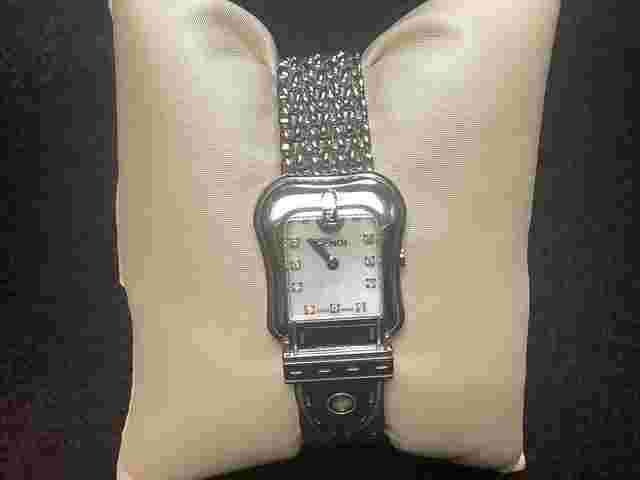 Fendi
                           
                                 Orologi F386240