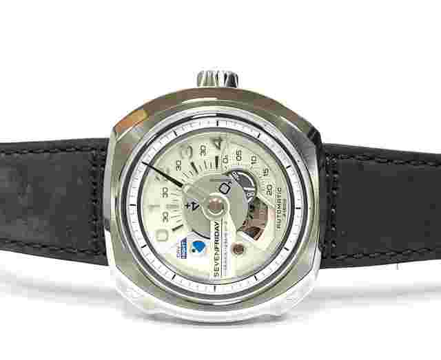 Sevenfriday
                           
                                 V-series
