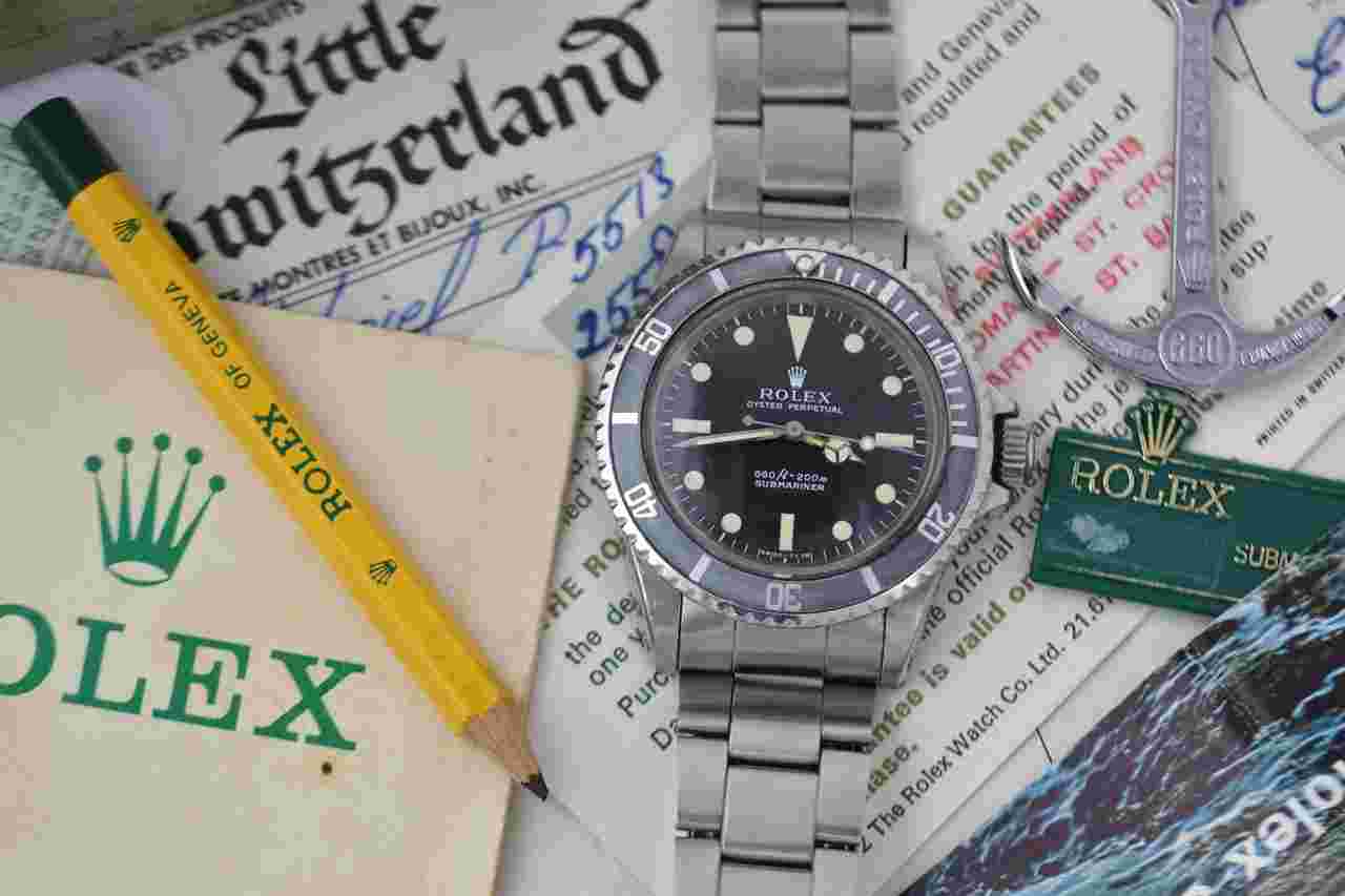 Rolex Submariner (No Date)
                           
                                 5513 original stamped warranty full set original purchase receipt one owner