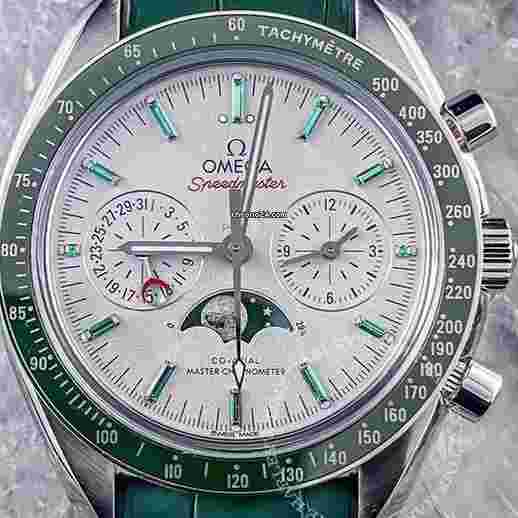Omega Speedmaster Moonphase
                           
                                 Moonwatch Moonphase 44.25mm Chronograph Platinum Ref#30493445299003
