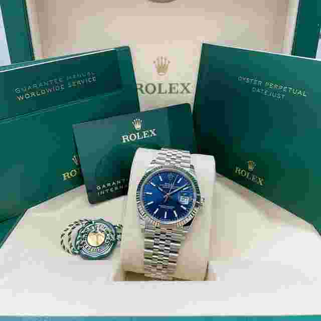 Rolex Datejust 36
                           
                                 NEW Datejust 36mm 126234 Stainless Steel Fluted Bezel Blue Index Dial Jubilee Band
