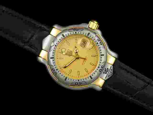 TAG Heuer 6000
                           
                                 Professional 6000 Ladies Divers Stainless Steel & 18K Gold Plated Watch - WH1353