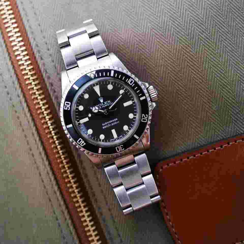 Rolex Submariner (No Date)
                           
                                 Ref. 5513 Maxi Dial Circa 1981