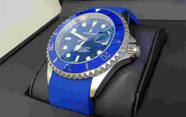 Steinhart Ocean 1
                           
                                 ONE Premium Automatic Diver Watch 42mm Blue Ceramic Silicone 106-0458