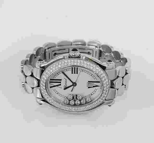 Chopard Happy Sport
                           
                                 Oval 7 Floating Diamonds