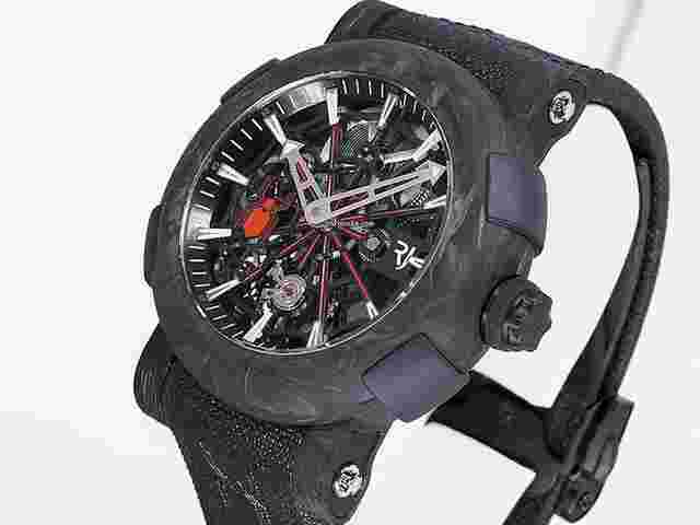 Romain Jerome
                           
                                 Arraw Spider-man "MARVEL" 1C45S.BBBR.1023.PR.SPM19 CARBON/TITANIUM LTD