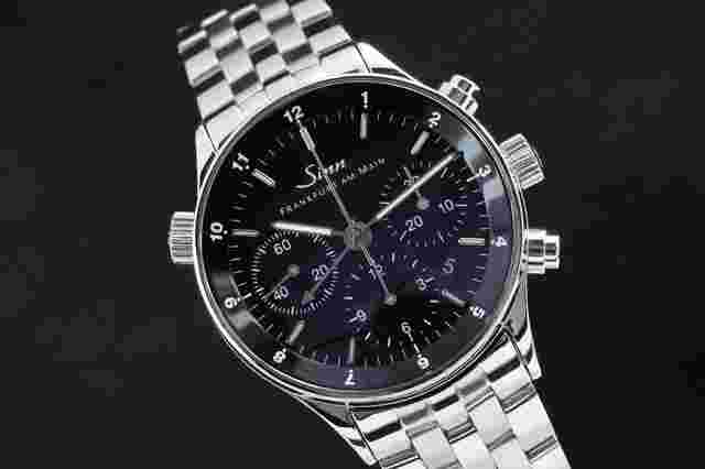 Sinn 6000
                           
                                 Frankfurt Financial District GMT