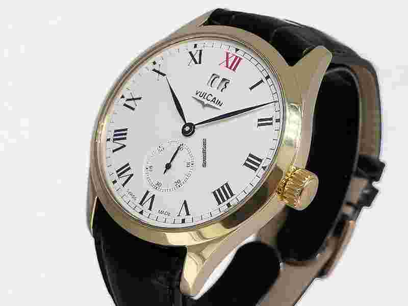 Vulcain
Limited Edition 5220221.126 18k Yellow Gold