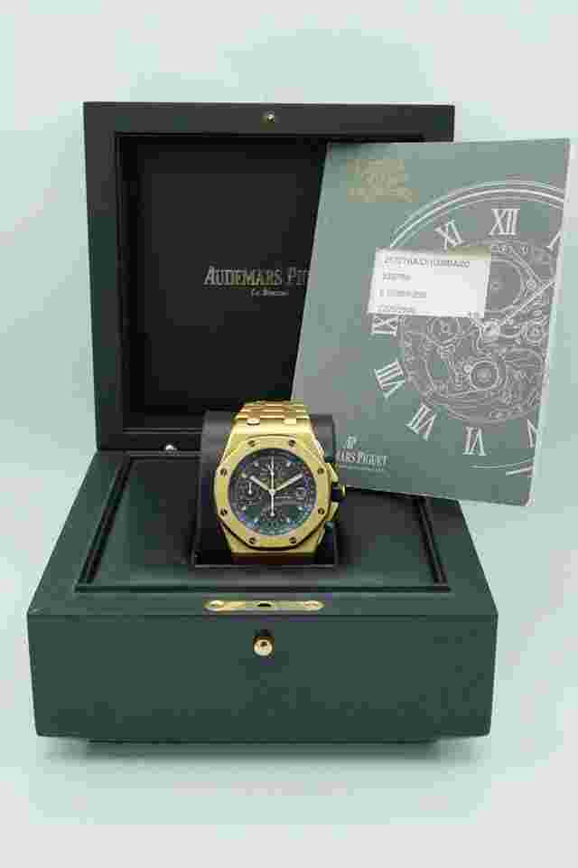 Audemars Piguet Royal Oak Offshore Chronograph
                           
                                 'The Brick' 42mm Yellow Gold Chronograph Complete Set 2005