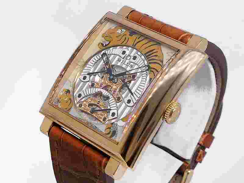 Milus Herios
                           
                                 Tri-retrograde Tiger HERTZP02 18k Rose Gold LTD18p