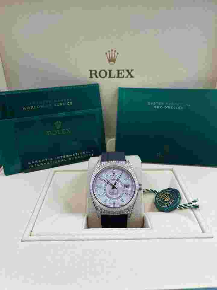 Rolex Sky-Dweller
Meteorite Dial White Gold Oysterflex Bracelet 326259TBR Unworn 2022+