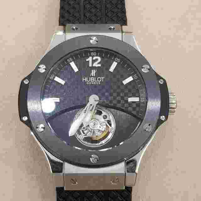 Hublot Big Bang 44 mm
                           
                                 Tourbillon Solo 44mm Platinum Limited Edition