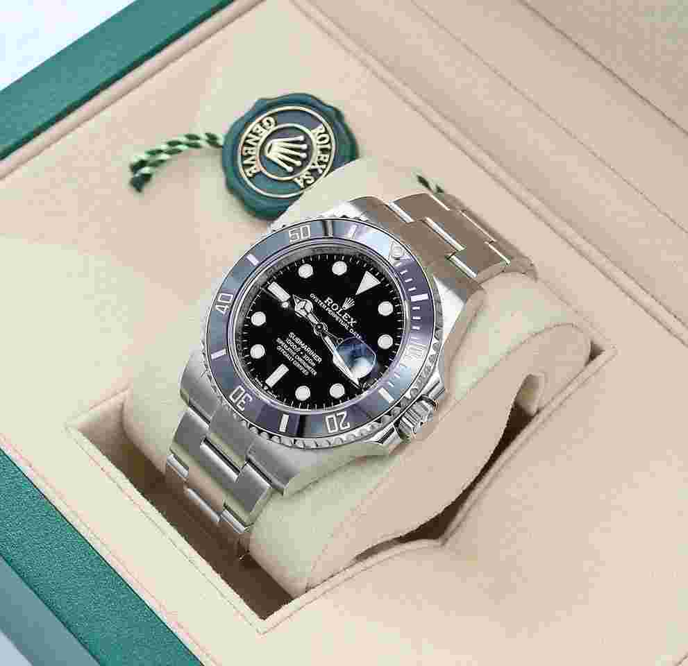 Rolex Submariner Date
                           
                                 ref. 126610LN - Full Set