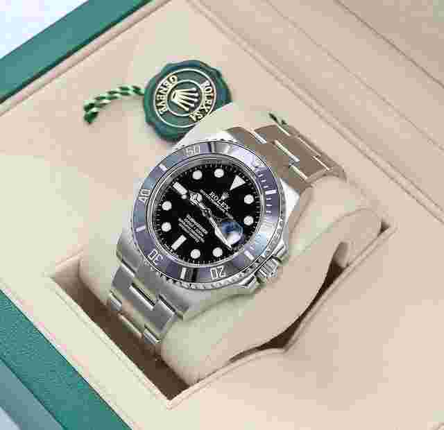 Rolex Submariner Date
                           
                                 ref. 126610LN - Full Set