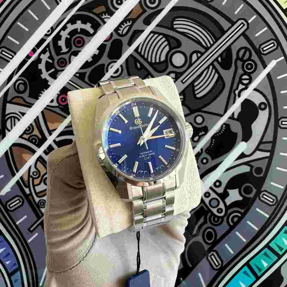 Grand Seiko Heritage Collection
Hi-Beat 36000 GMT Peacock