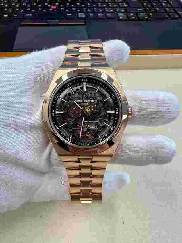Vacheron Constantin Overseas
                           
                                 Tourbillon Skeleton Rose Gold New 2022 6000V/110R-B934