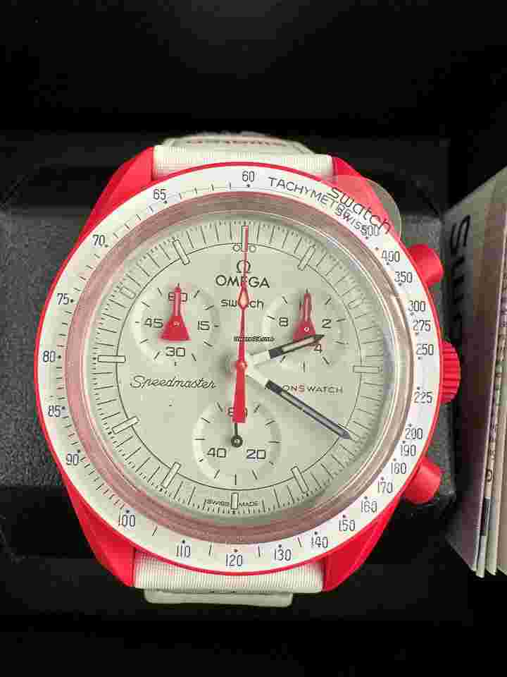 Swatch Moonswatch
"Mission To Mars" Swatch x Omega White 42 SO33R100