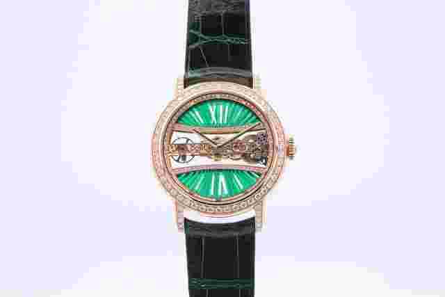 Corum Golden Bridge
                           
                                 Emerald Dial 18K Rose Gold