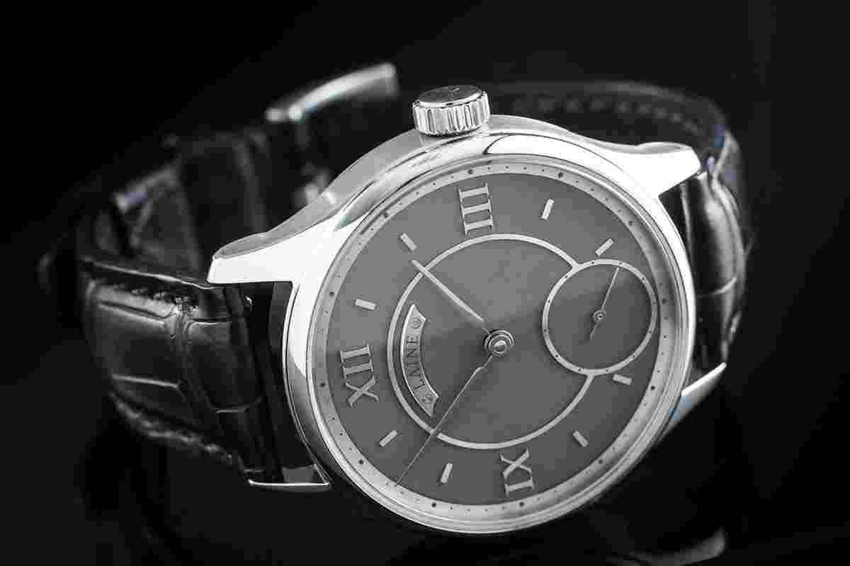 Laine Gelidus 2 Manual Steel 40,5mm Box & Papers
