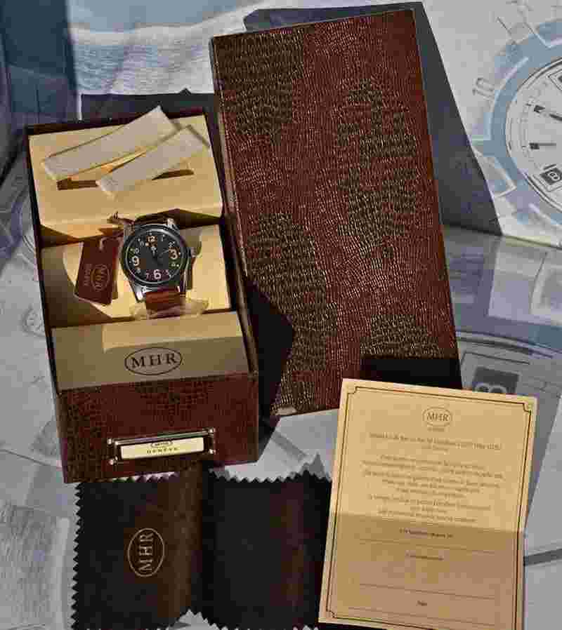 MAHARA Geneva S.79 Sparviero Steel 1980s Nos Watch New Full Set