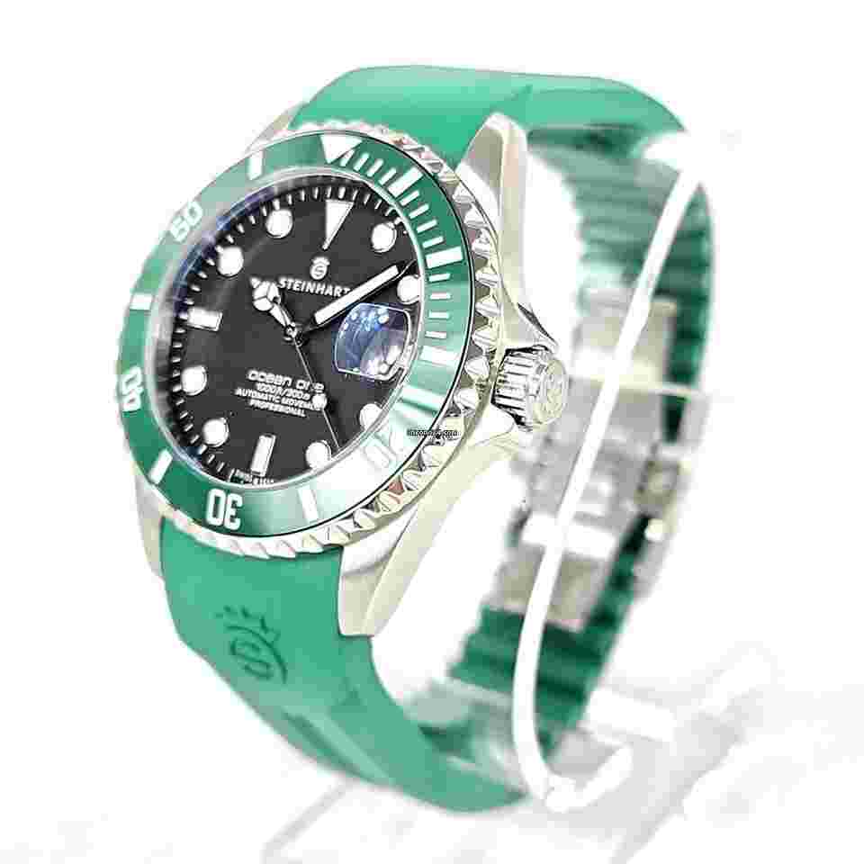 Steinhart Ocean 1
39 GREEN Ceramic Automatic Green Silicone / Black Dial 103-1044