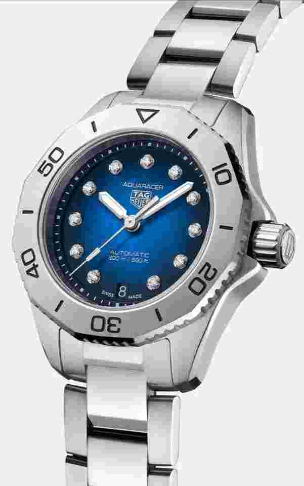 TAG Heuer Aquaracer Lady
                           
                                 Automatic 30mm Radiant Blue Diamond Dial NEW UNWORN IN PLASTIC WBP2411.BA0622