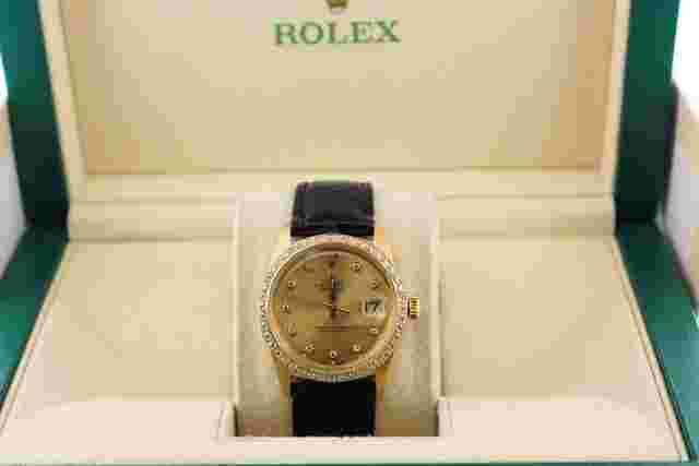 Rolex Datejust 36
                           
                                 1966 Solid Gold 18kt Datejust 1601 Champagne Diamond Dial + Bezel 36mm