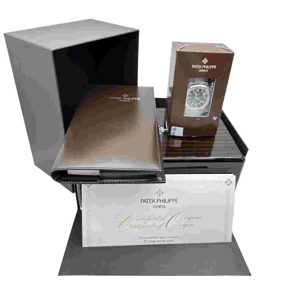 Patek Philippe Nautilus
5711/1A-010 Single Factory sealed "Anonymous name"