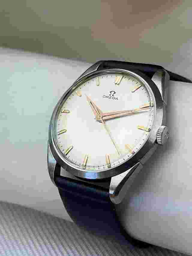 Omega Classic
                           
                                 Stainless Steel Ref.2910-1SC Cal.284 Vintage Jumbo Swiss Made