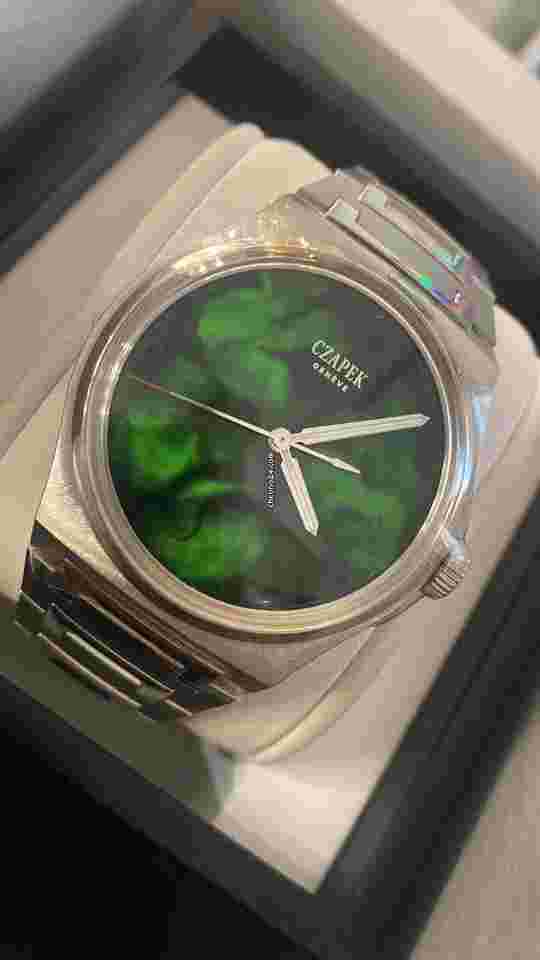 Czapek
                           
                                 Antarctique Prototype “ Limited series One of Three " Emerald Iceberg