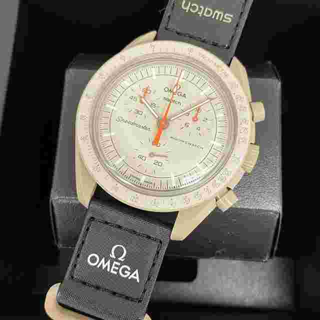 Swatch Moonswatch
                           
                                 NEW Moonswatch "Mission To Jupiter" Swatch x Omega Bronze SO33C100