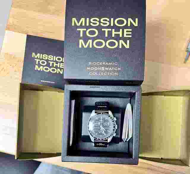 Swatch Moonswatch
                           
                                 Mission To The Moonshine Gold Moonswatch