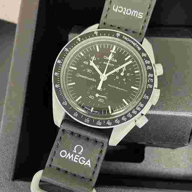 Swatch Moonswatch
                           
                                 NEW Moonswatch "Mission To The Moon" Swatch x Omega Turquoise Black SO33M100