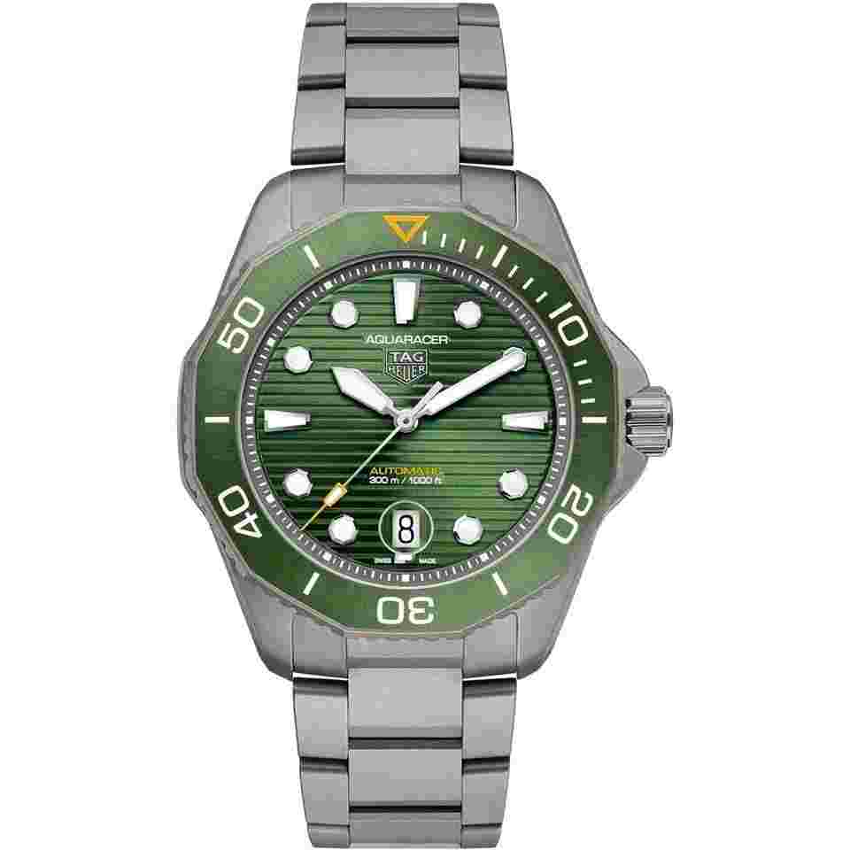 TAG Heuer Aquaracer 300M
                           
                                 Professional 300 43mm