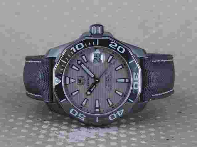 TAG Heuer Aquaracer 300M
                           
                                 Black Phantom Aquaracer WAY218B