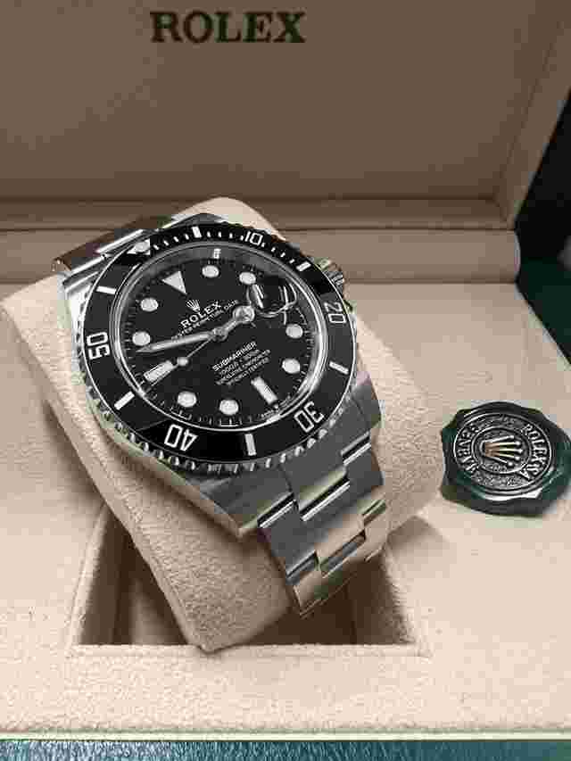 Rolex Submariner Date
                           
                                 2023 126610LN