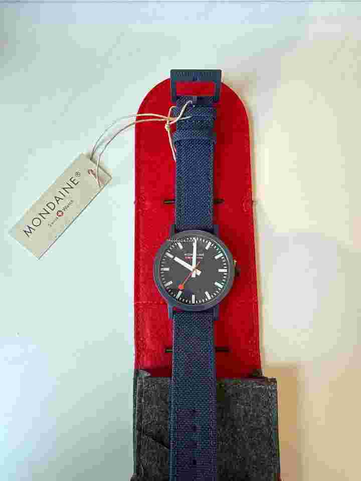 Mondaine Essence