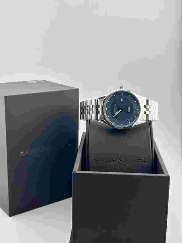 Raymond Weil Freelancer
                           
                                 Men's Automatic Blue Dial Stainless Steel