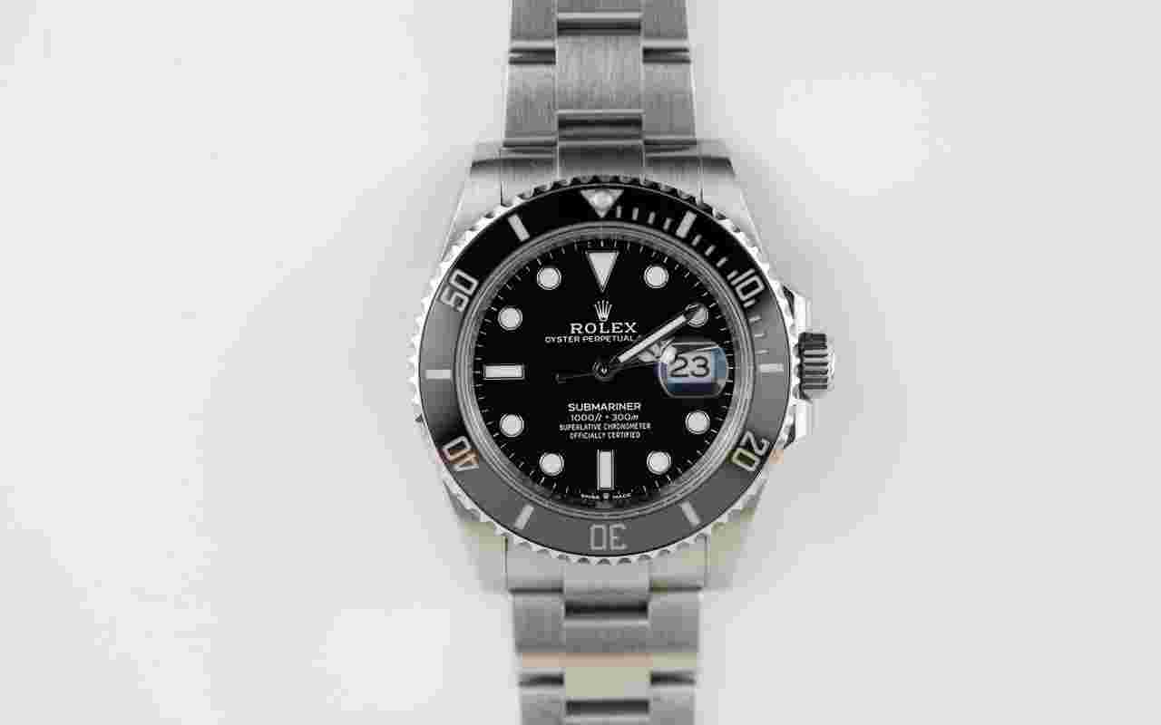Rolex Submariner Date
                           
                                 2024 41mm Stainless Steel Submariner Date Black Dial 126610LN