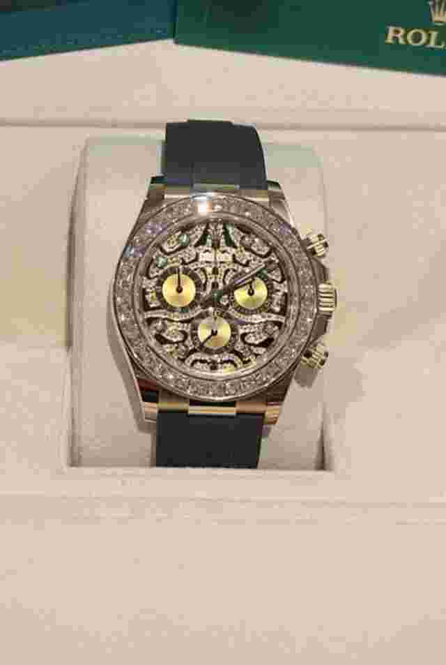 Rolex Daytona
                           
                                 "Eye Of The Tiger"