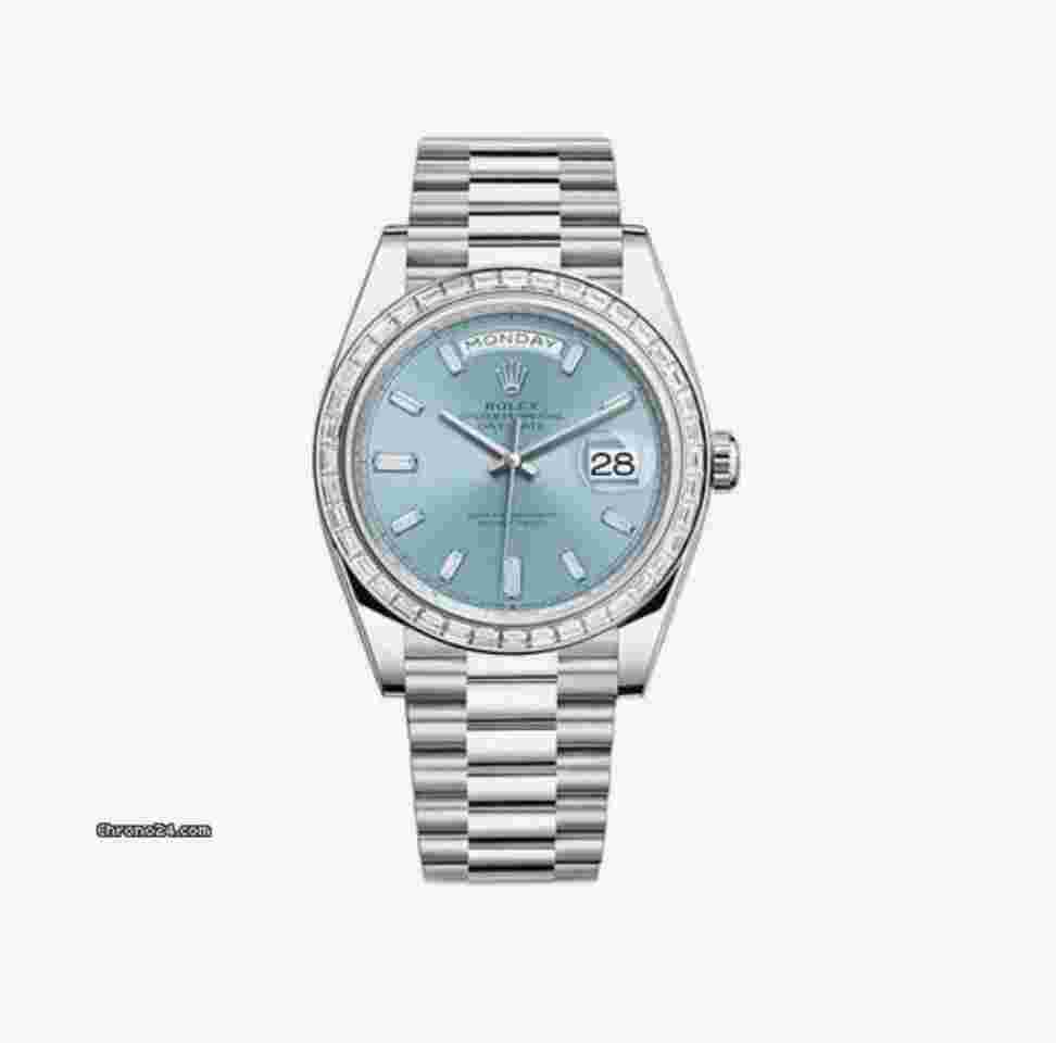 Rolex Day-Date 40
2023 Unworn Rectangular Factory Set Baguette Diamond Bezel and Dial Factory Day-Date 40