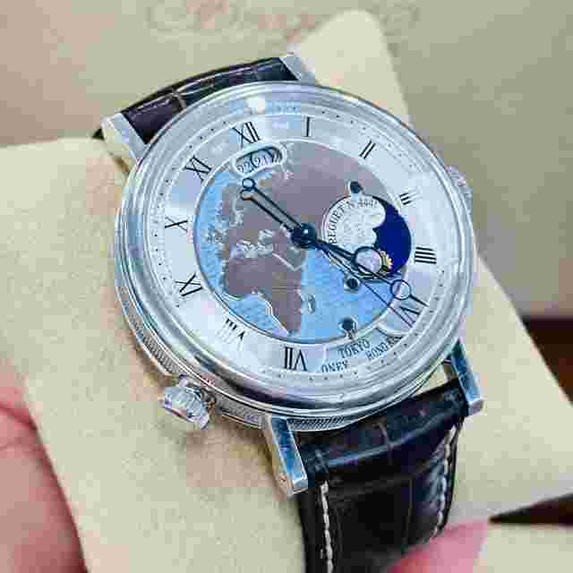 Breguet Classique
                           
                                 Hora Mundi Dial Platinum 5717PT/US/9ZU BOX/PAPERS
