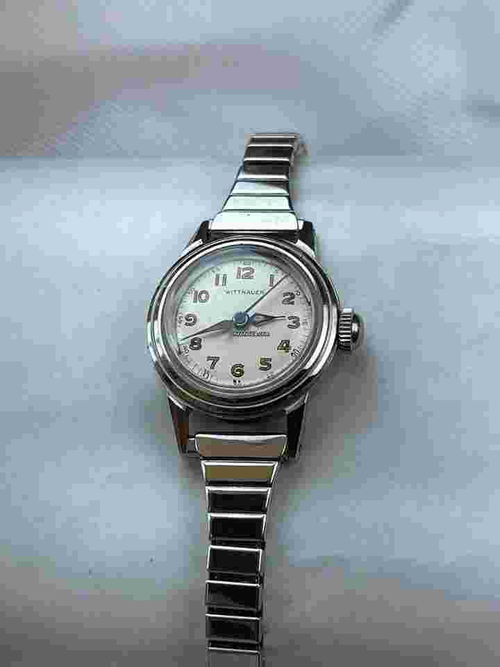 Wittnauer
                           
                                 Longiness Doctors Medical Ladies Stainless Steel Screw Down Case Back Vintage Swiss Made