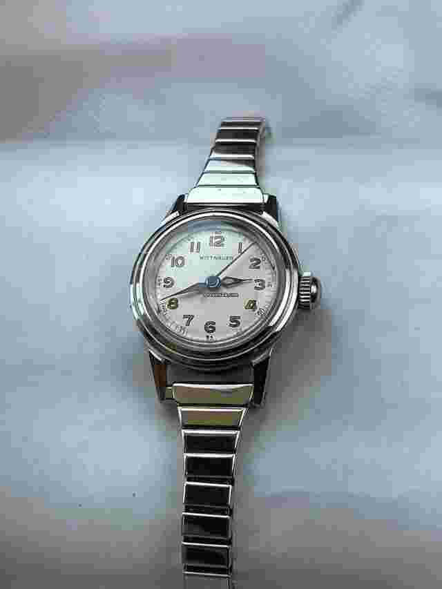 Wittnauer
                           
                                 Longiness Doctors Medical Ladies Stainless Steel Screw Down Case Back Vintage Swiss Made